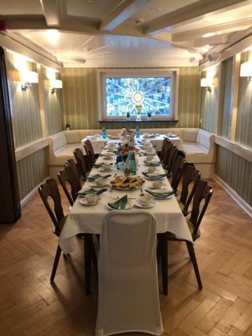 Hotel Zur Goldenen Sonne Usingen Экстерьер фото